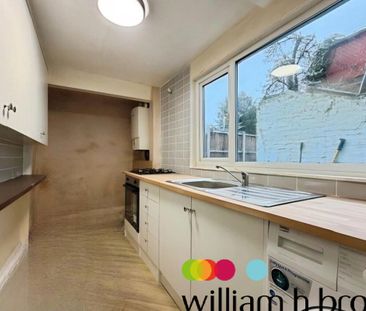 East Hill, Colchester - Photo 6