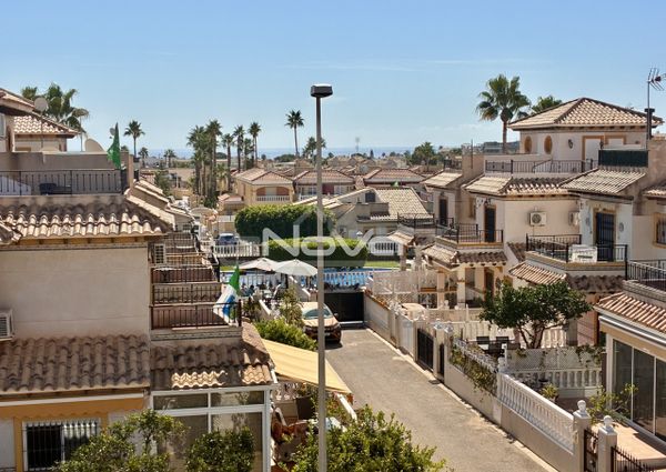 Sunny and cosy bungalow in La Zenia, Orihuela Co