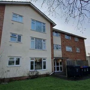 Deane Drive, Taunton, TA1 - Photo 2