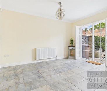 4 bedroom terraced house to rent - Photo 3