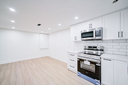 For Lease - (LOWER) 705 Glenforest Street, Oshawa, Ontario - Photo 5