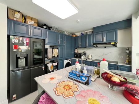 Lynwood Avenue, Egham, Surrey, TW20 9RD - Photo 5