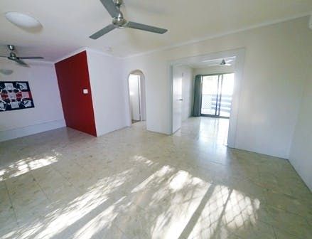 30/23 Hudson Fysh Avenue - Photo 3