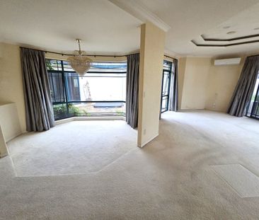 Good size on Gravatt! - Photo 4