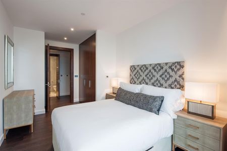 2 bed apartment to rent in Charles Clowes Walk, LONDON, SW11 - Photo 3