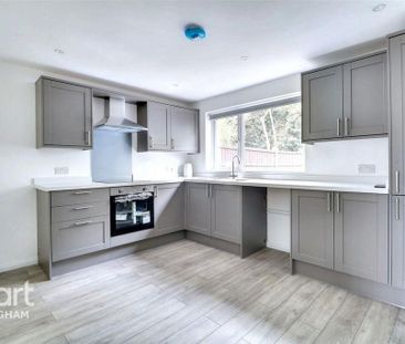 3 bedroom end of terrace house to rent - Photo 6