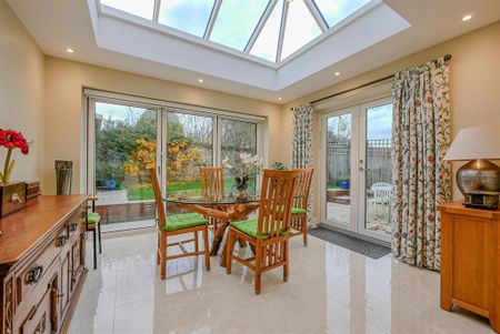 3 bedroom semi-detached house to rent - Photo 4