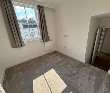 2 BED Apartment To rent - Photo 5