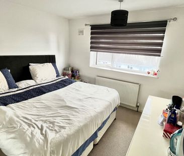 Springfield Crescent, Chesterfield, Bolsover - Photo 2