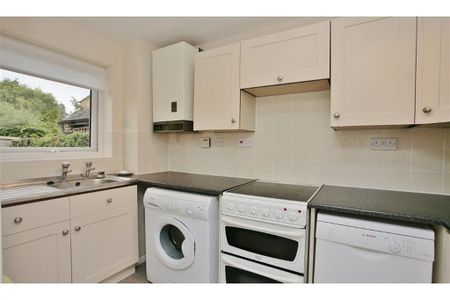 2 bedroom end of terrace house to rent - Photo 4