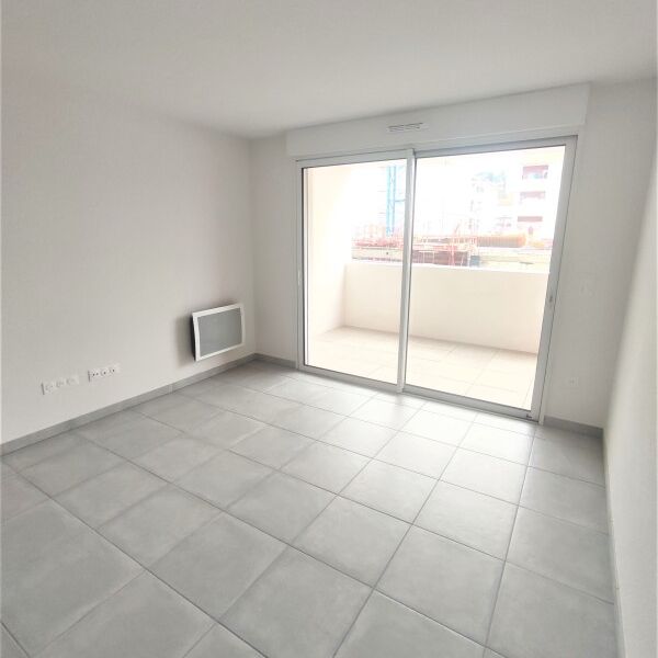 Location Appartement 2 pièces 40m² NIMES 30900 - Photo 1