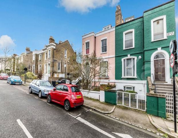 Located in the Hillmarton Conservation area a 2 bedroom - Photo 1