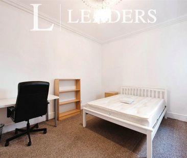 5 bedroom terraced house to rent - Photo 4