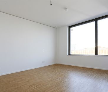 Lichtdurchflutete 2-Zi.-Wohnung mit großer Loggia und tollem Weitbl... - Foto 3