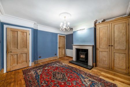 4 bedroom terraced house to rent - Photo 2