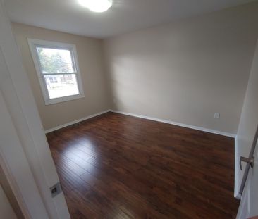 For Lease - 25B Cundles Road, Barrie, Ontario - Photo 2