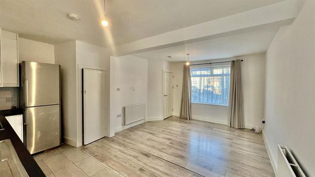 2 bedroom semi-detached house to rent - Photo 1