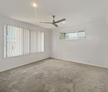 8 Rymera Crescent, 4154, Gumdale Qld - Photo 2