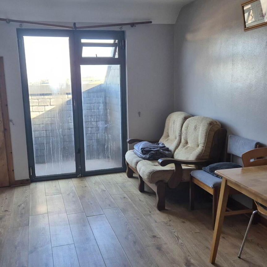 10 Hibernian Apts, F92EN05, Letterkenny - Photo 1