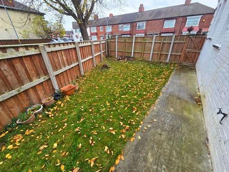 Ayresome Green Lane, Middlesbrough, TS5 - Photo 2