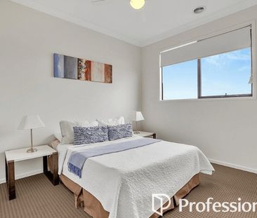 Spacious Modern Family Home - Photo 5