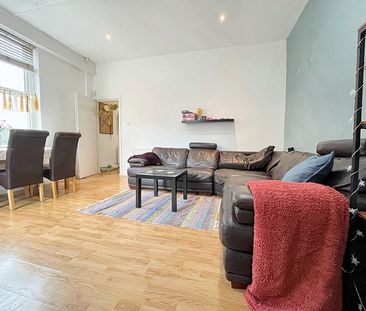 Burley Road, Hyde Park - Photo 2