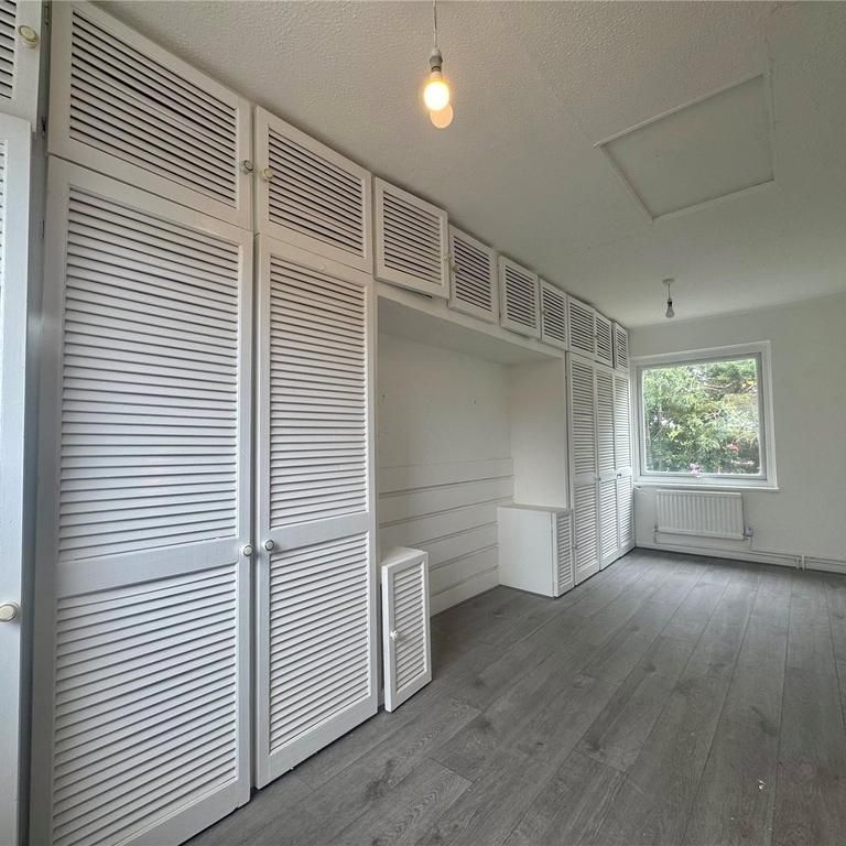 4 bedroom terraced house to rent - Photo 1