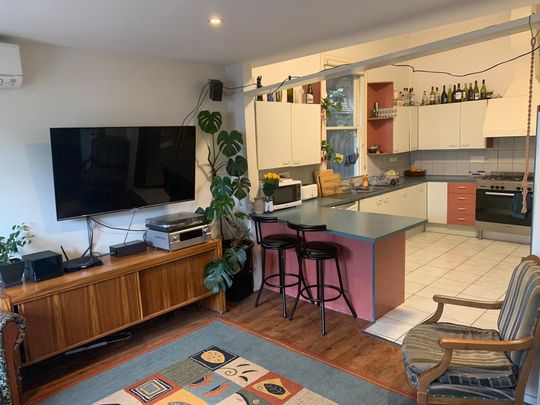 Footscray - Photo 1