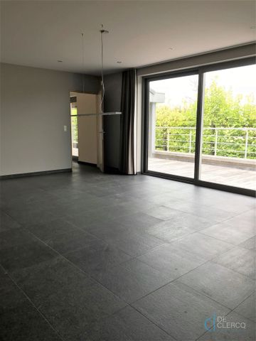 Mooi recent, luxueus en ruim appartement nabij Lochristi Dorp! - Photo 3