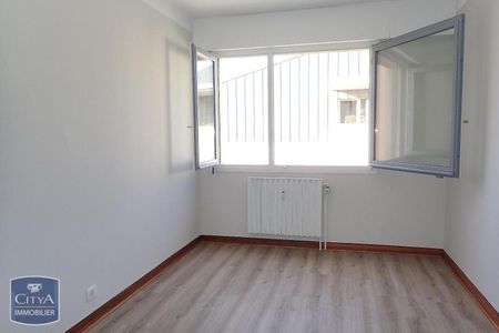 Location Appartement 6 pièces 155m² CHAMBERY 73000 - Photo 4