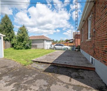 150 BELAND Avenue S, Hamilton, Ontario, L8K3T6 - Photo 1
