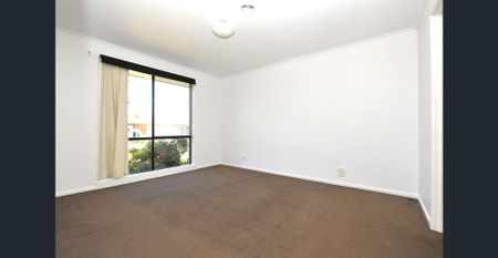 Freshly Painted 3-bedroom + study family home!! - Photo 5