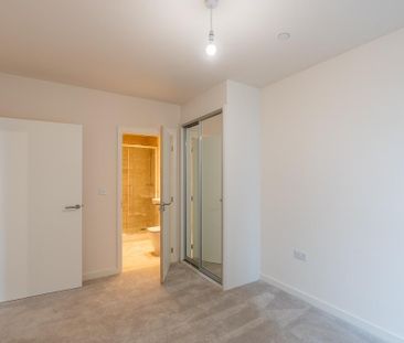 2 bedroom flat to rent - Photo 4