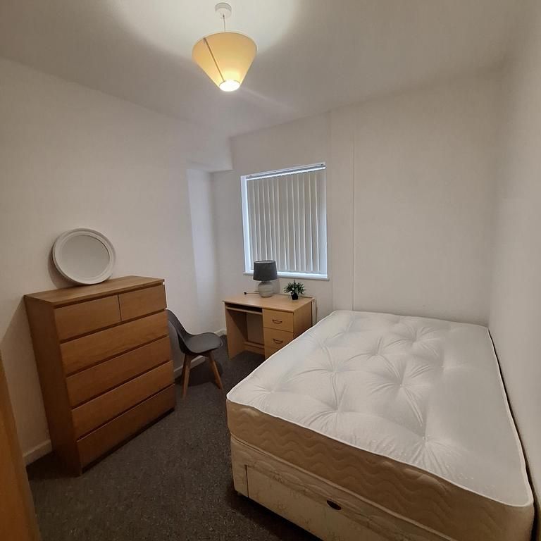5 bedroom house to rent - Photo 1