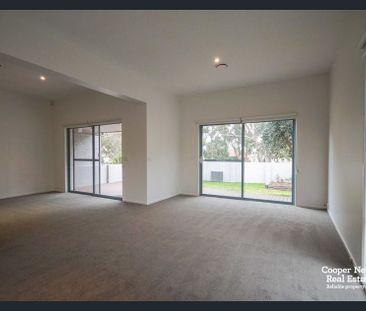 4-bedroom shared house, Sutherland Place - Photo 1