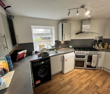 Moseley Wood Gardens, Cookridge, LS16 7HX, Leeds - Photo 6