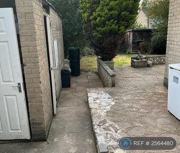 5 bedroom end of terrace house to rent - Photo 5