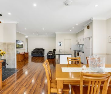 50 llewellyn Street - Photo 2