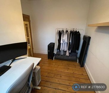 3 bedroom end of terrace house to rent - Photo 4