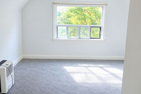 For Lease - 12 Coniston Road Unit# Main, Toronto, Ontario - Photo 5