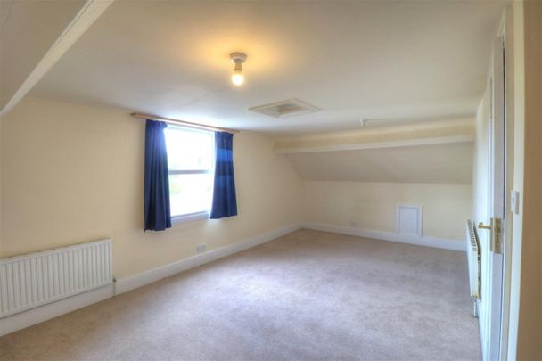 Tewkesbury Road, Eckington - Photo 1