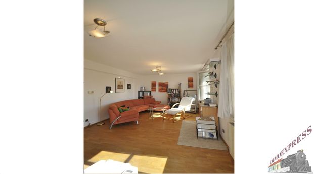 Dachterrassenwohnung in wunderschöner ruhiger Lage - Photo 1