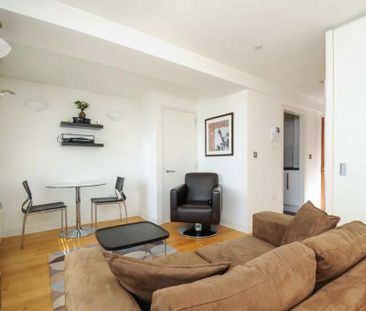 Studio to rent - Photo 3