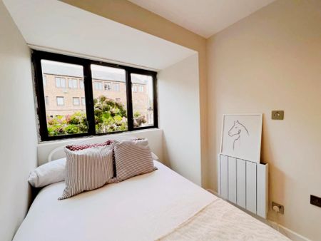 2 Bedroom 2 Bathroom room2 - Photo 3