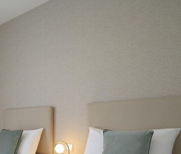 2 bedroom luxury penthouse for rent in Estepona, Andalusia - Photo 3