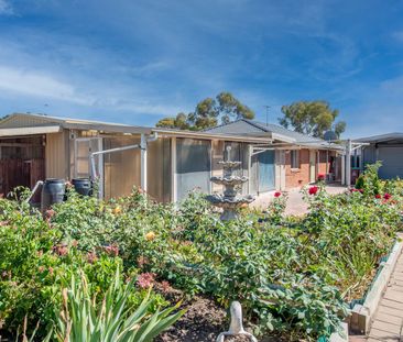 Three Bedroom Family Home! - Photo 5