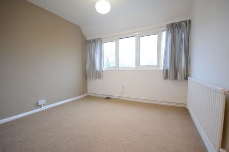 Priory Drive, Beech Hill, Reading, RG7 - Photo 4