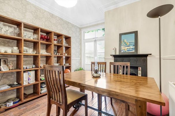 4 bedroom terraced house to rent - Photo 1