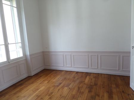 APPARTEMENT REIMS, Place du Forum - Photo 2