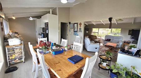 Frankleigh Park - 5 Bedrooms - Photo 2